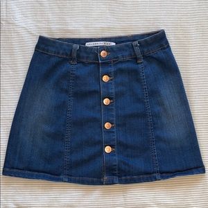 Button down mini skirt ✨